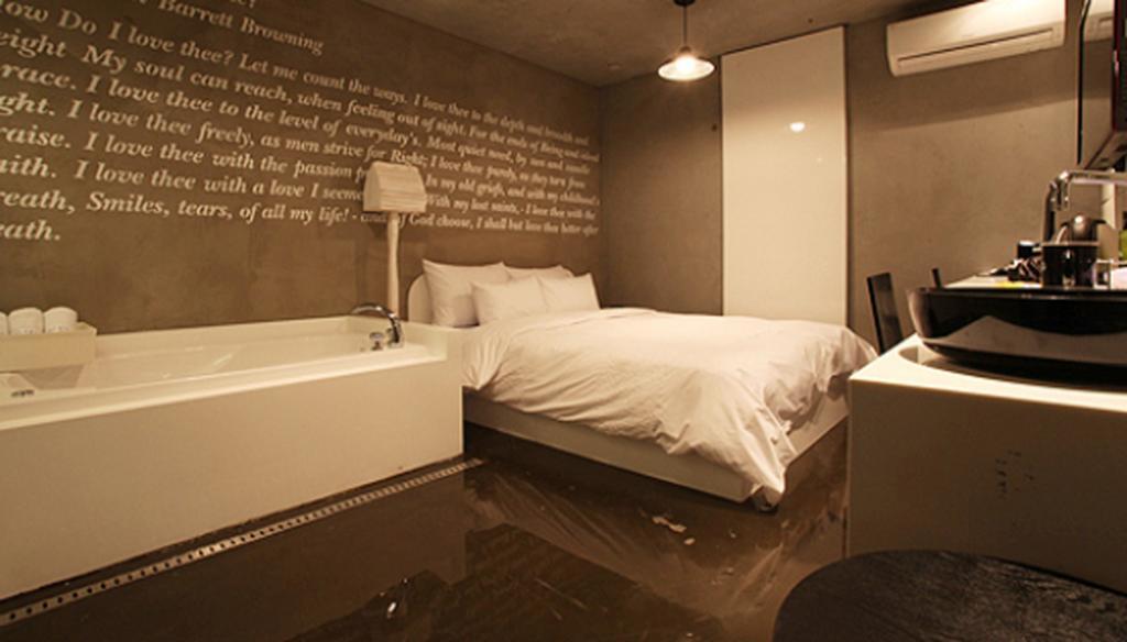Hotel Pop2 Jongno Seúl Habitación foto